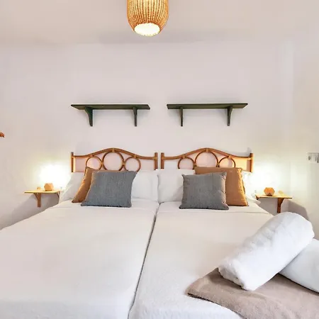 Chic Andalusian Oasis - A Serene And Charming *