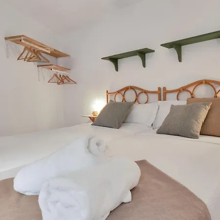Chic Andalusian Oasis - A Serene And Charming 度假居 *
